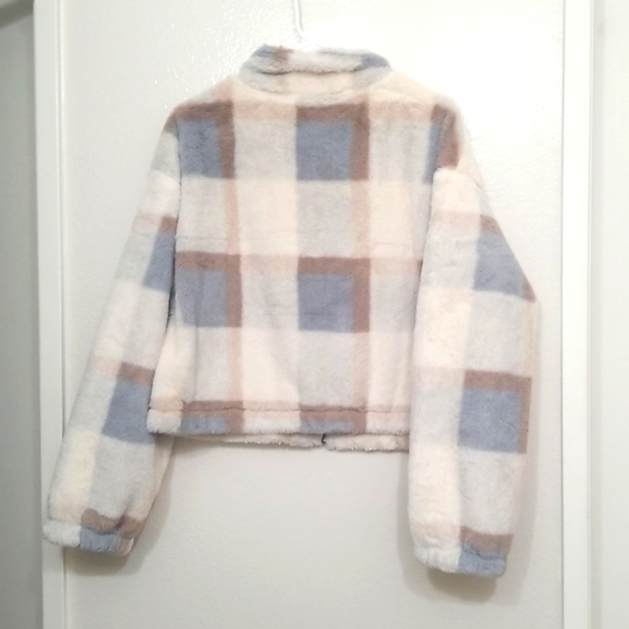 EUC Women's Faux Fur Plaid Jacket size Large - Picture 4 of 6